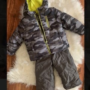 *SOLD* Carter’s 2 pc snow jacket and snowpants